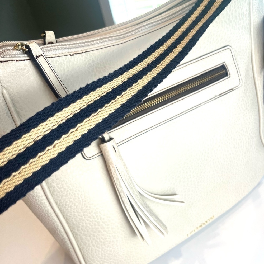 Liz Claiborne Cream Leather Hand Bag